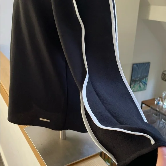 NWT! MARC NEW YORK V Neck Blouse Top Black W/ White Stripe Flared Sleeve - Picture 3 of 10